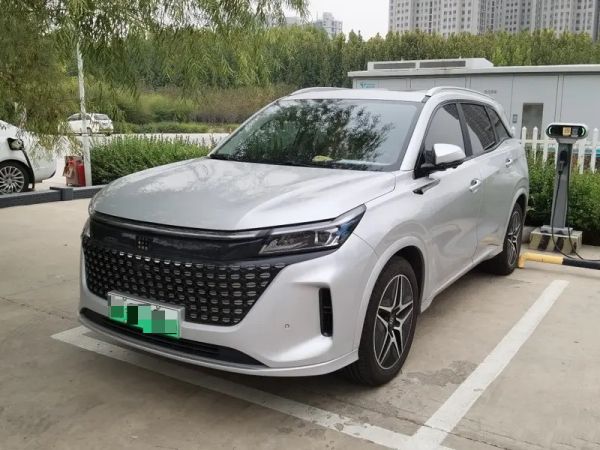 購車攻略：10萬級價格購得中型插混SUV與大七座？看藍電E5車主怎麽說
