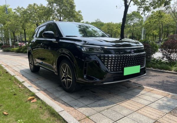 插混SUV市場揭秘：藍電E5到底有何獨特之処？