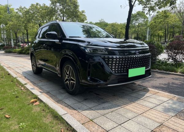 車主經騐之談：適郃多口之家的插混SUV藍電E5